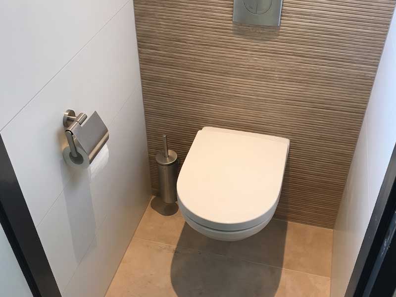 Toilet renovatie in een klein verloop: slimme keuzes voor de kleinste kamer - Door ervaren dakdekkers in uw regio - Trum Totaal installaties – Vakkundig installatiewerk en eerlijk advies op maat